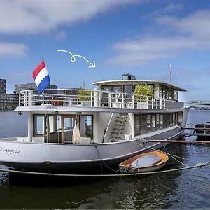  Bateau-hôtel Stunning Boat With A View